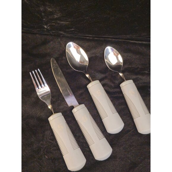Adaptive Utensil Set With Textured Handles & Stainless Steel Blades - Picture 1 of 6